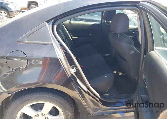 1G1PC5SB8F7178975: 43328373