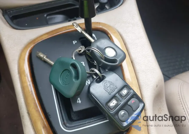 SAJDA01C6YFL61461: 43328392