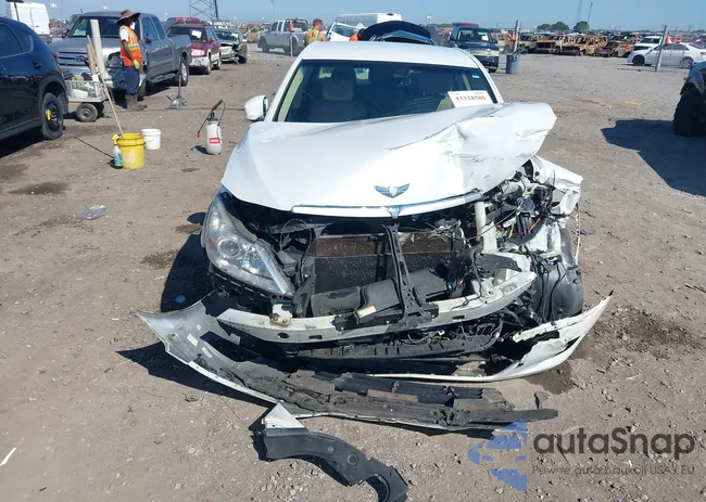 KMHGC4DE8BU140422: 43328586