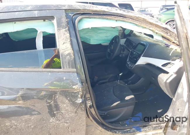 KL8CD6SA4HC827433: 43329778