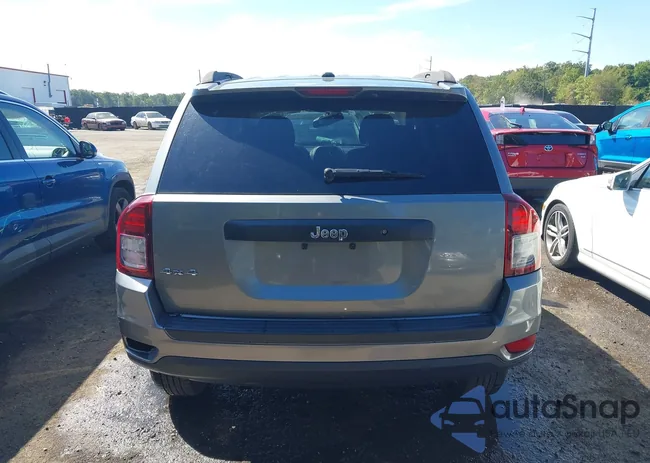 1C4NJDBB1ED607601: 43329852