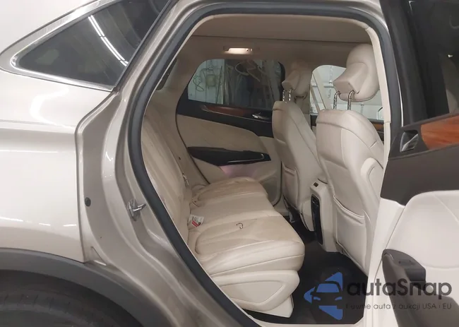 5LMTJ2AH0FUJ42708: 43329898