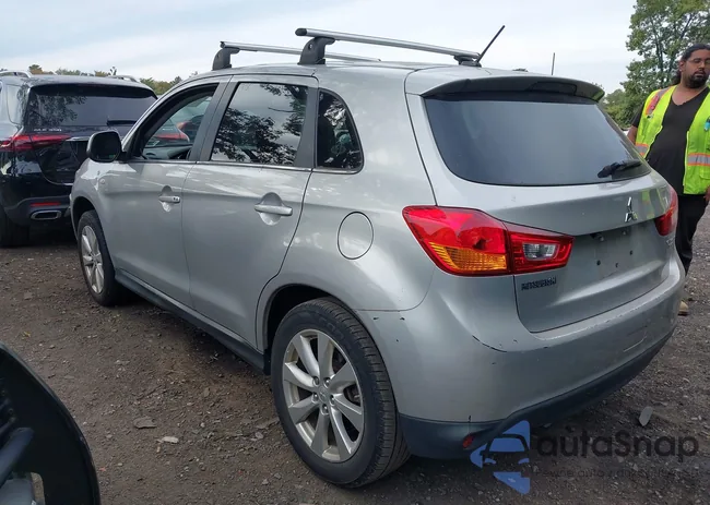 4A4AR4AU2FE009743: 43330123