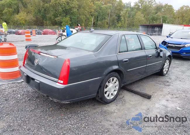 1G6KA5EYXAU127210: 43330199