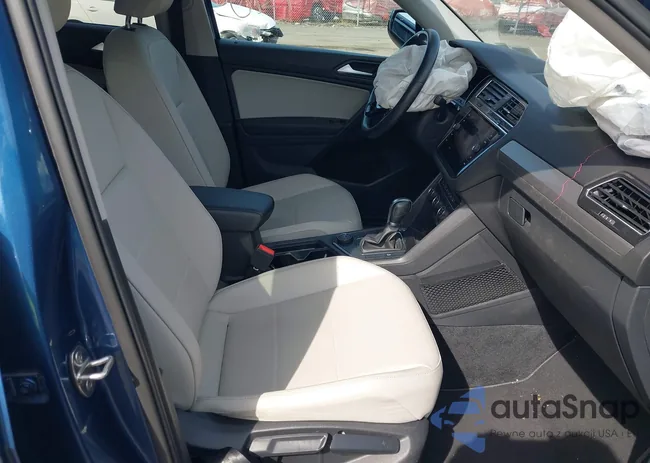 3VV2B7AX1KM058093: 43329310