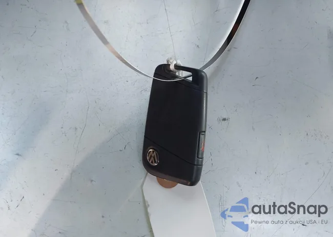 3VWE57BU6KM255975: 43329414