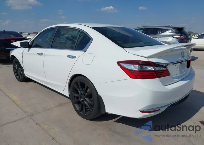 1HGCR2F30GA069907: 43329491