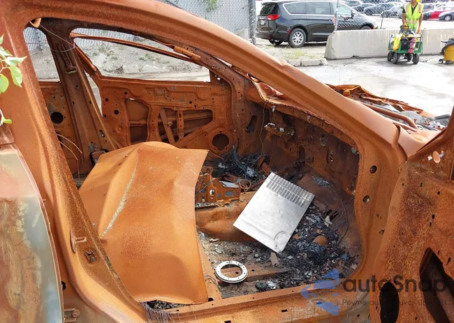 19UUA9F53BA000272: 43330704