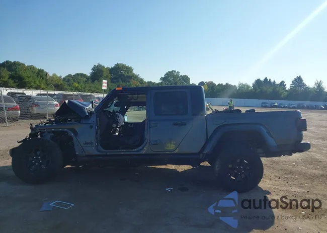 1C6HJTAG2ML515977: 43330801