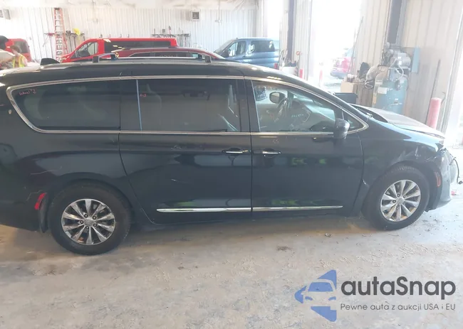 2C4RC1BGXKR539412: 43330875