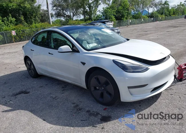 5YJ3E1EA0PF543558: 43330402