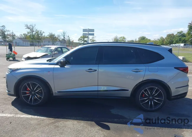 5J8YD8H8XRL004327: 43330446