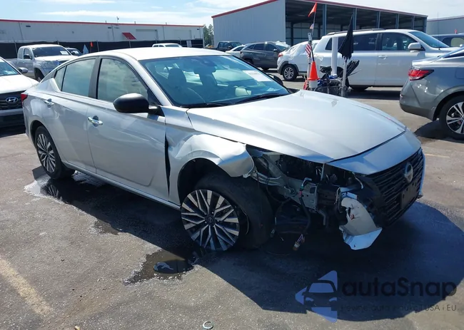 1N4BL4DV0RN341286: 43330527