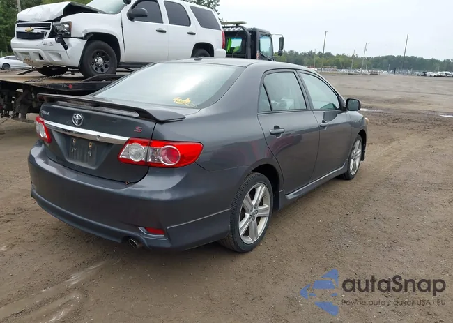 2T1BU4EE8DC015897: 43330558