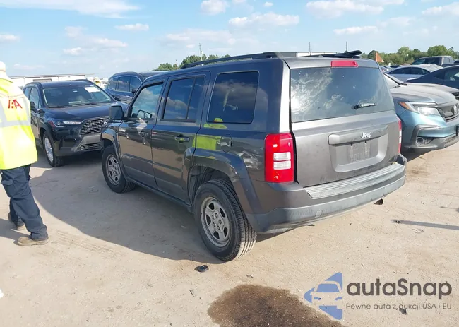 1C4NJPBA9HD211445: 43330569