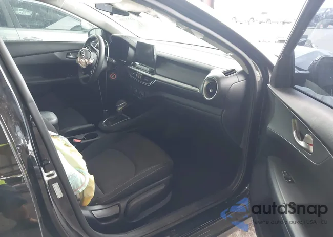 3KPF24AD5ME346412: 43331750