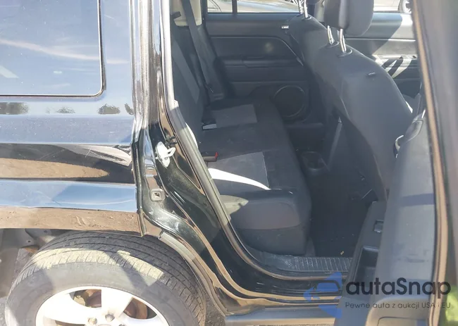 1C4NJRBB7ED510464: 43332251