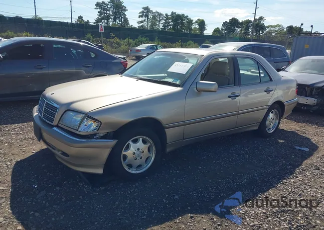 WDBHA24G2YA830700: 43331502