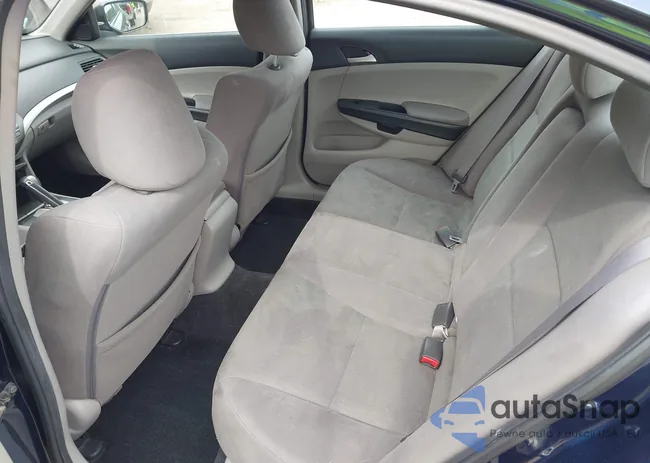 1HGCP2F32BA079577: 43331573