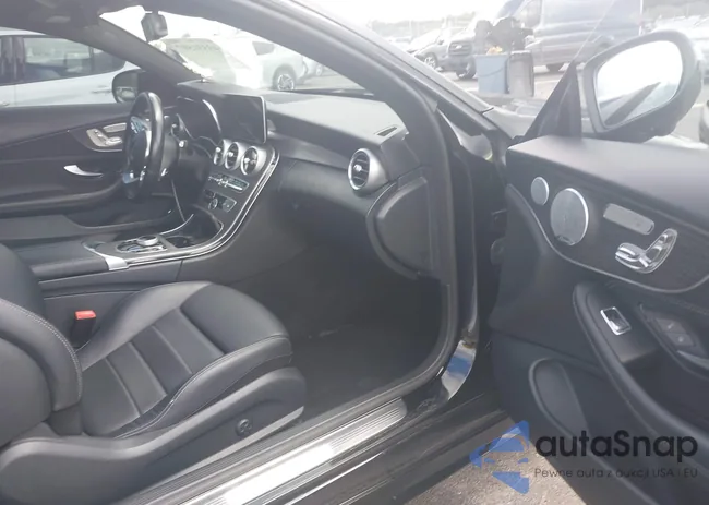 W1KWJ8DB9MG094142: 43331597