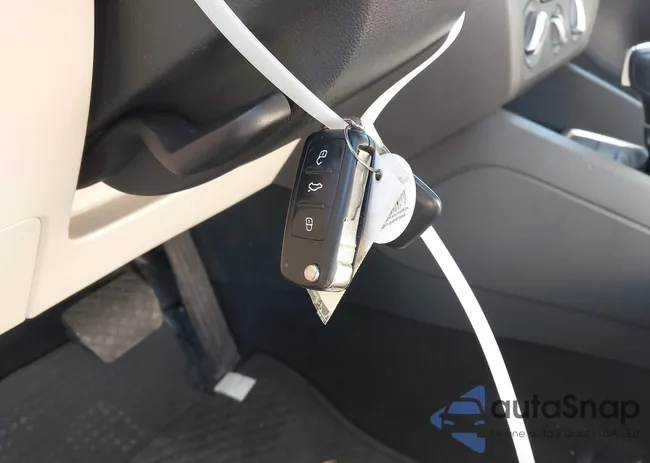 3VWDB7AJ9HM234557: 43332806