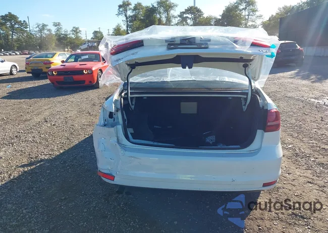 3VWDB7AJ9HM234557: 43332806