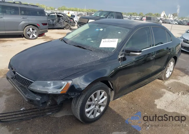 3VWD07AJ9EM400366: 43332915