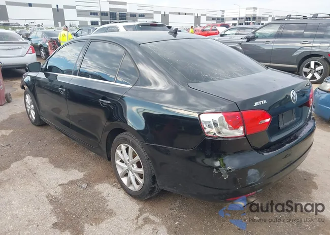 3VWD07AJ9EM400366: 43332915