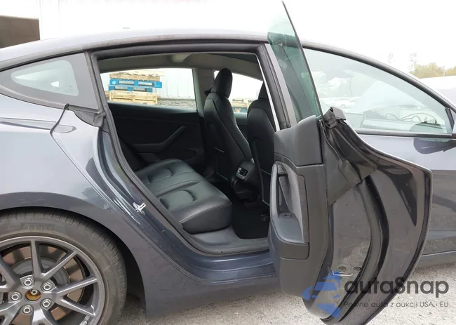 5YJ3E1EB4MF068002: 43333072