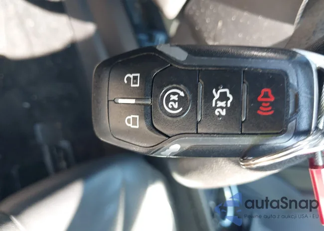 3FA6P0D96DR180675: 43333170