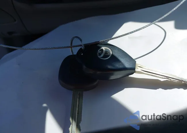 1NXBU40E69Z162409: 43332308