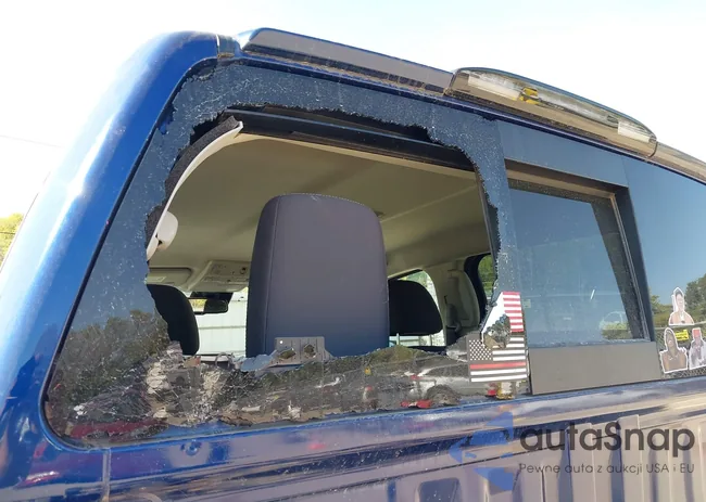 1N6AA1ED3MN504230: 43332313