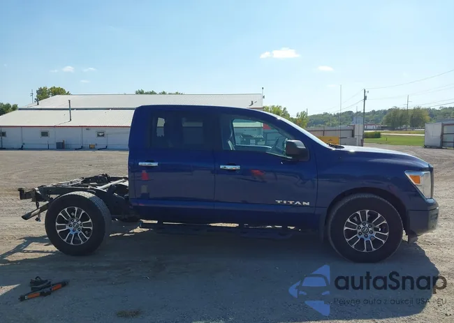 1N6AA1ED3MN504230: 43332313