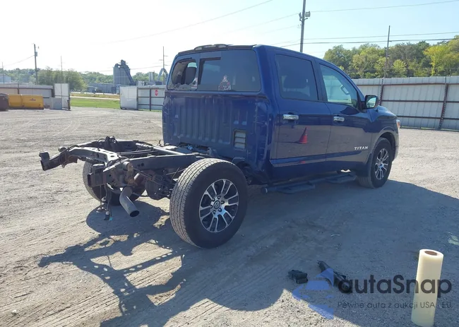 1N6AA1ED3MN504230: 43332313