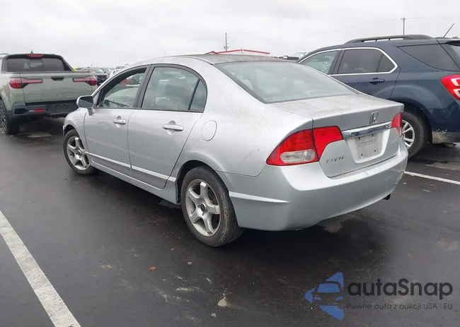 2HGFA1F57AH303887: 43332551