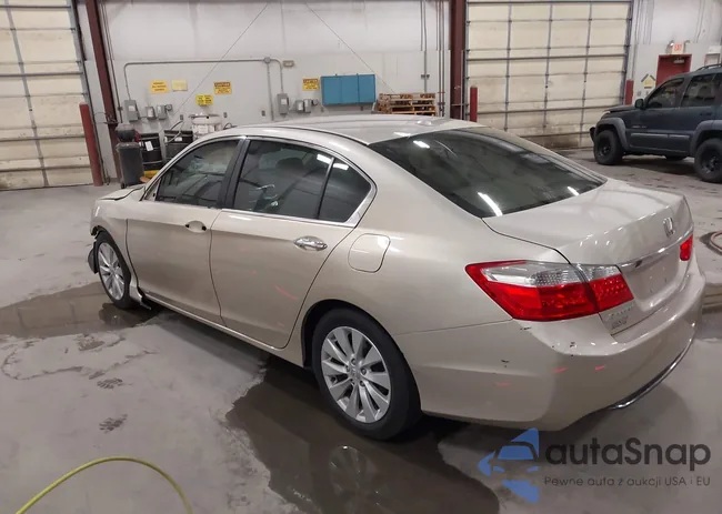 1HGCR2F80FA091349: 43332556