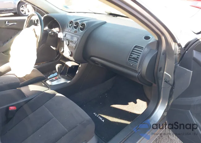 1N4AL21E18N489689: 43332597