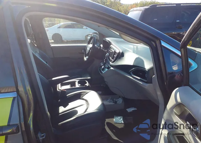 2C4RC1BG2KR731066: 43332603