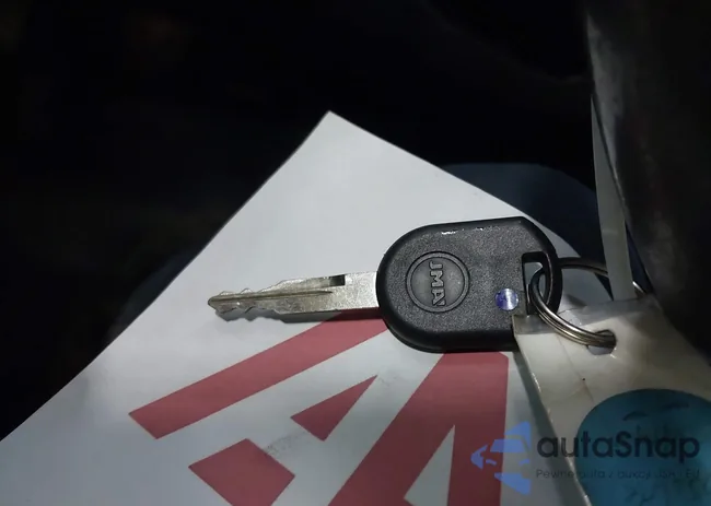 1FMZU77KX4UC04469: 43333317