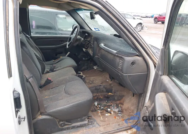 1GCEC19X84Z150636: 43333343