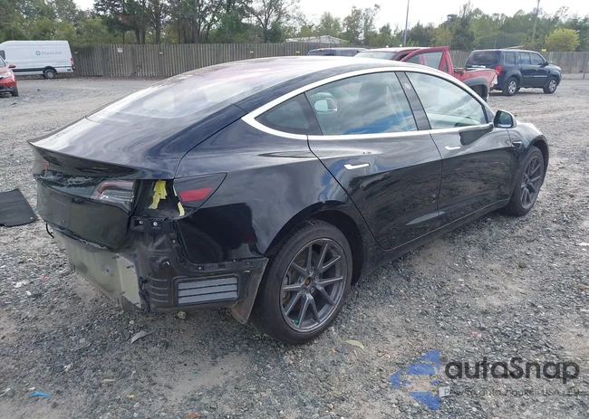 5YJ3E1EA6JF021041: 43333394