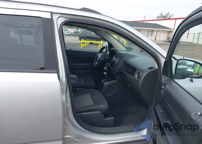 1C4NJCBAXCD518642: 43333626