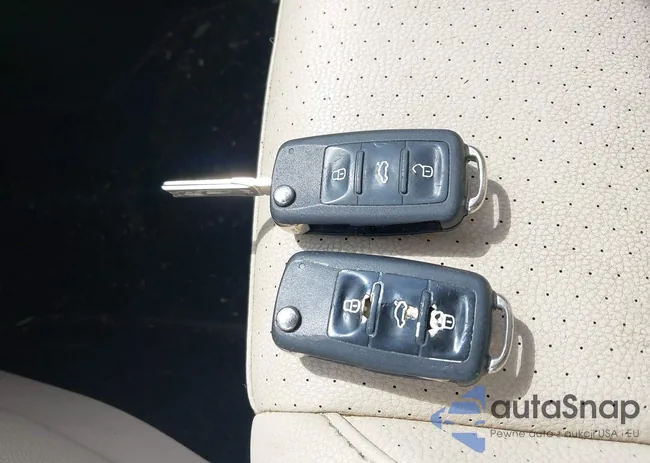 3VWRZ7AJ2AM166089: 43334697