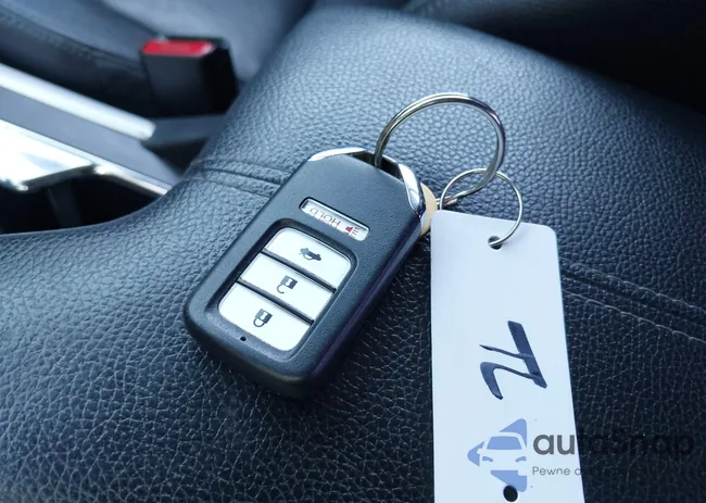 1HGCR2F86FA132311: 43334808