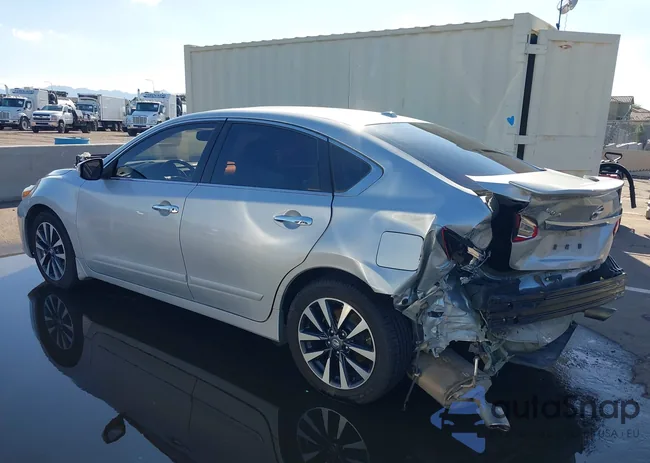 1N4AL3AP1HC157402: 43334809