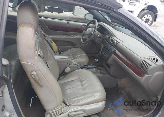 1C3EL55UX1N500410: 43335218