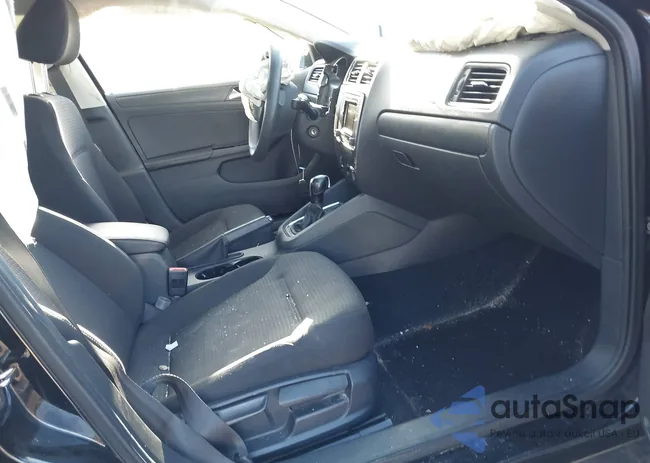 3VW267AJ5GM283359: 43334555