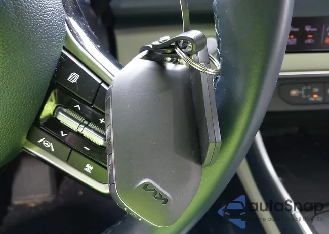 KNDNC5KA9S6030064: 43335500