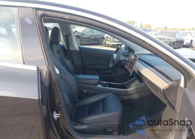 5YJ3E1EB0LF790856: 43335611