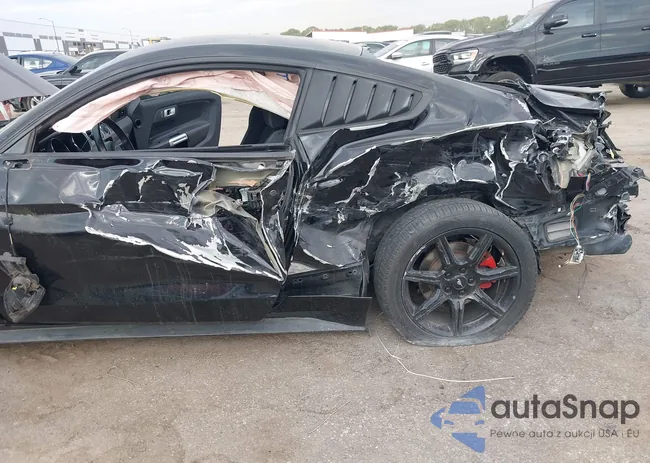 1FA6P8TH6F5431157: 43335668